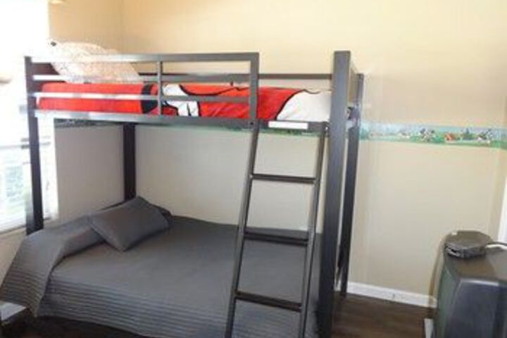 Room 9 of 43