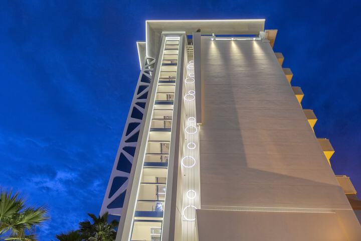 Hotel 79 of 85