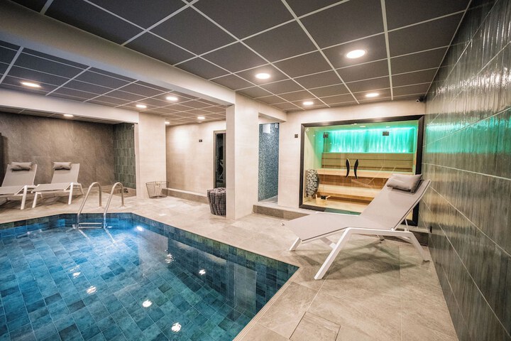 Pool 88 of 149