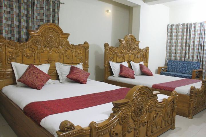 Room 6 of 27