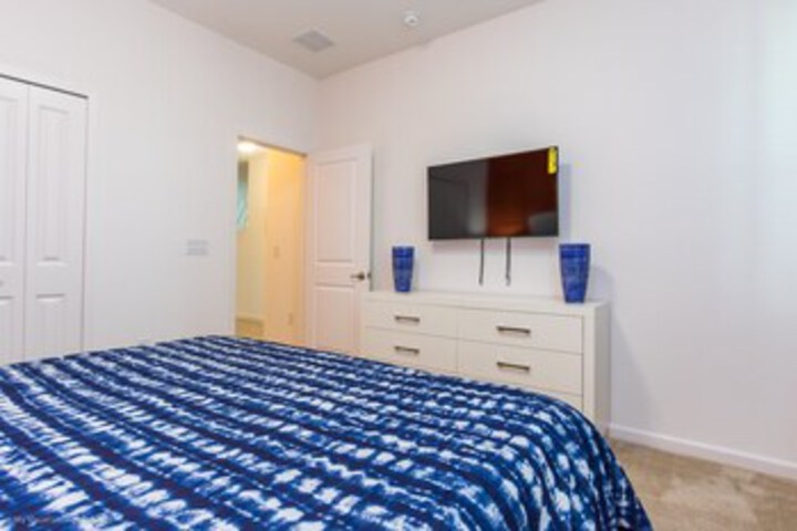 Room 222 of 241