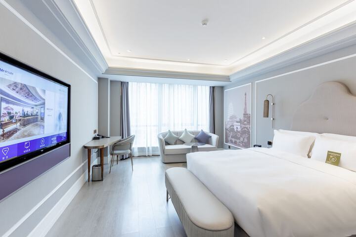 Room 8 of 40