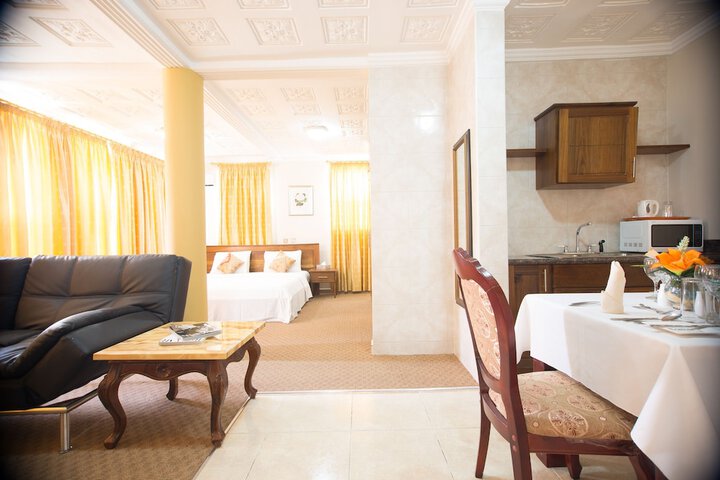 Room 8 of 31