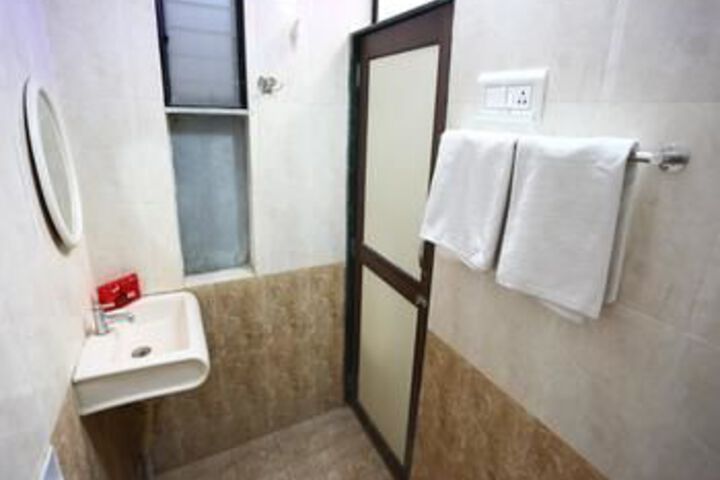 Room 3 of 21