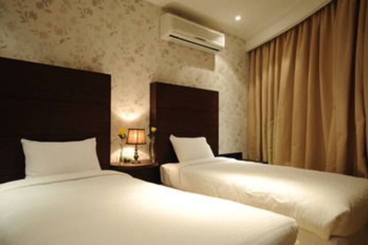 Room 21 of 70