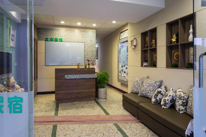 Entrance & Lobby
