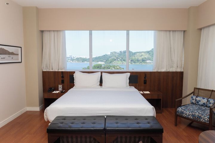 Room 16 of 172