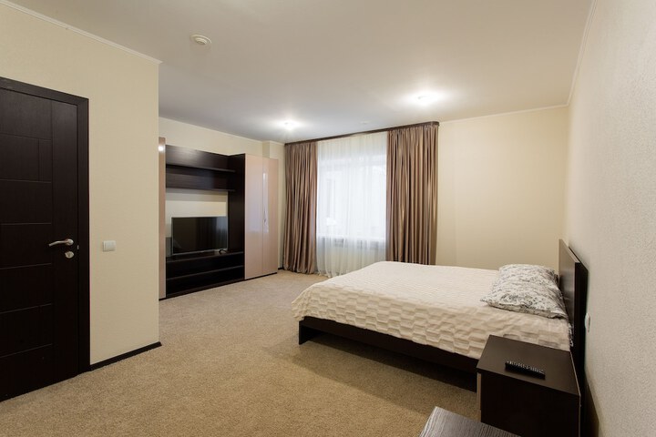 Room 27 of 45