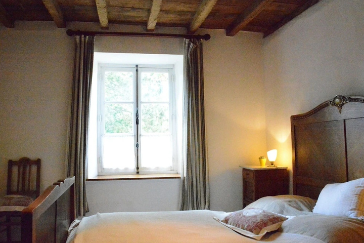 Room 5 of 15