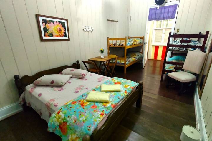 Room 7 of 33