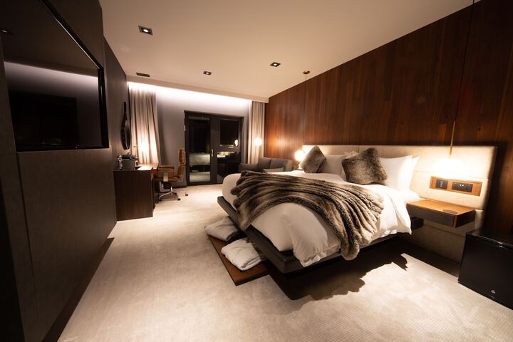 Room 7 of 69