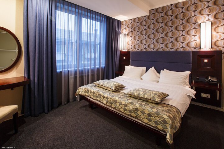 Room 13 of 96