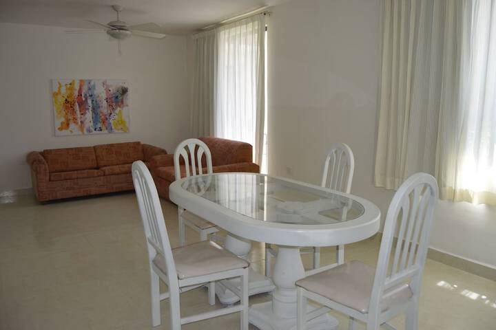 Room 25 of 136