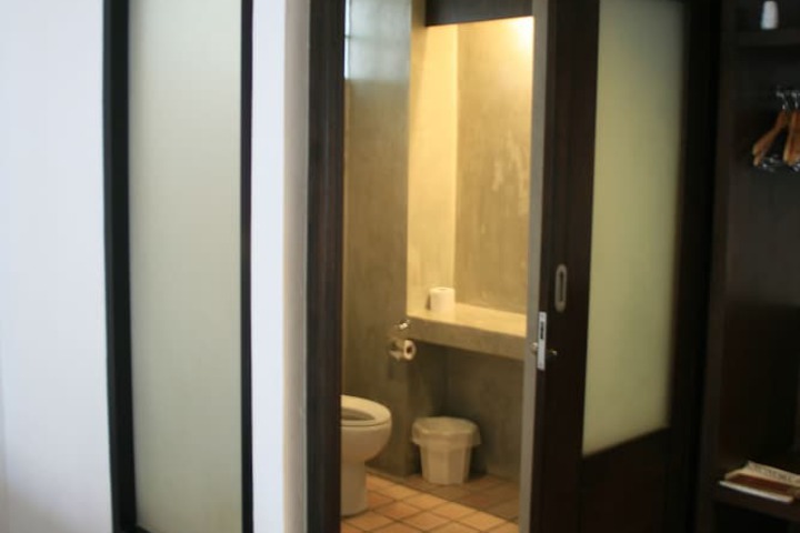 Room 26 of 48