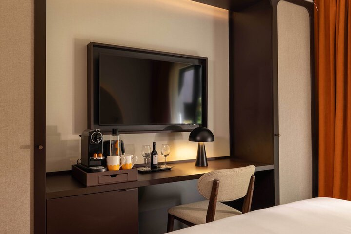 Room 29 of 70