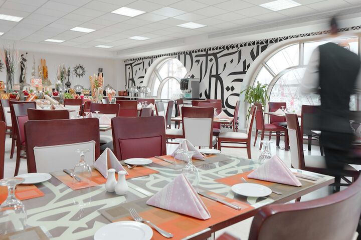 Dining Photos