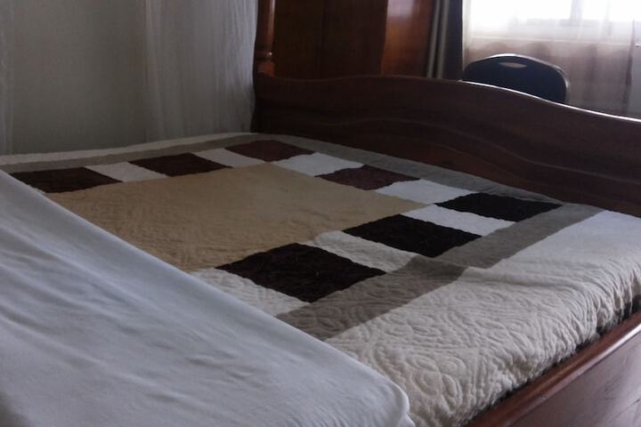 Room 10 of 43
