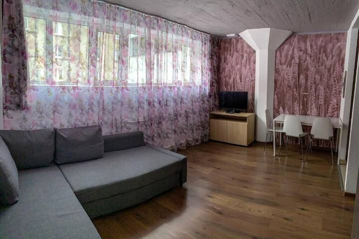 Room 5 of 36