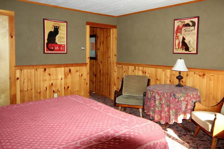 Room 2 of 46