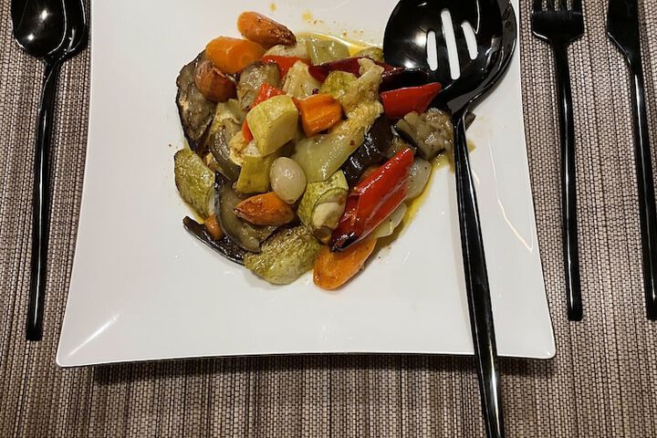 Dining 19 of 38
