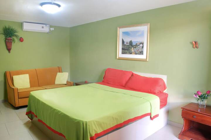 Room 6 of 37