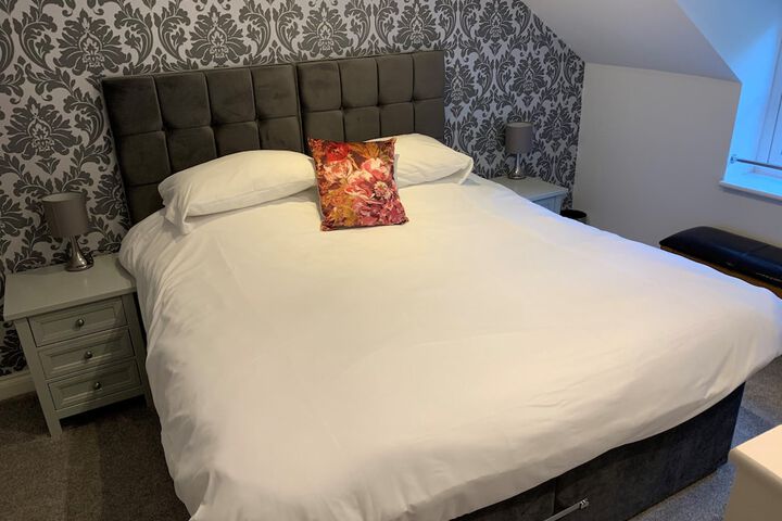 Room 8 of 38