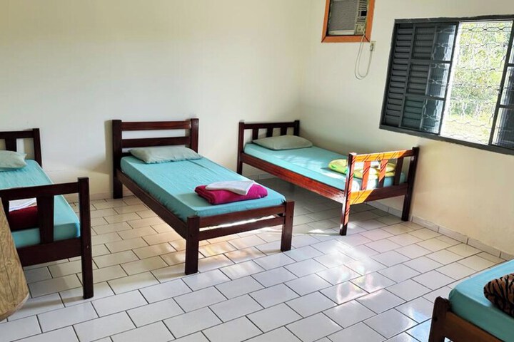 Room 7 of 28