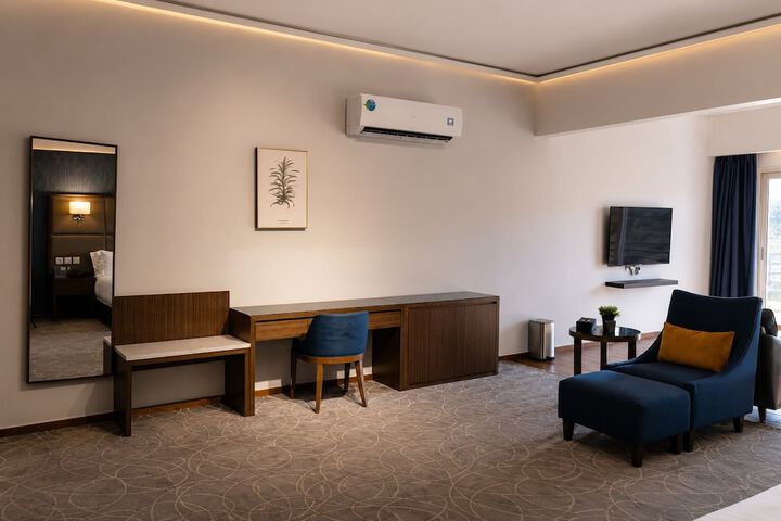 Room 9 of 18