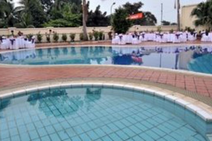 Pool 18 of 20