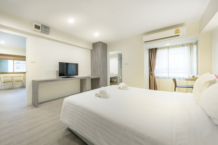 Room 15 of 59