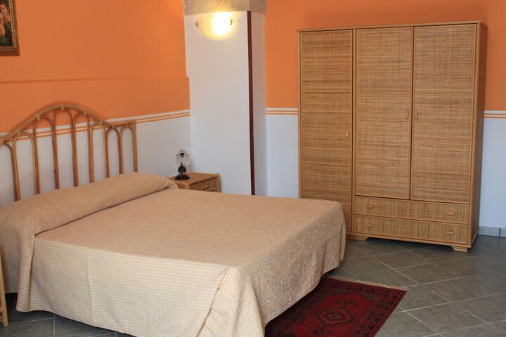Room 14 of 63