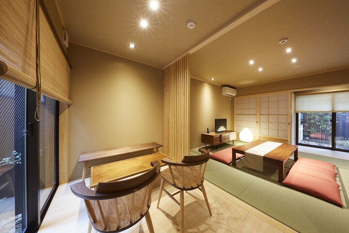 Room 26 of 54