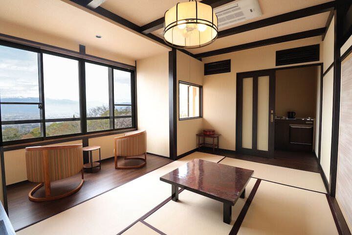 Room 21 of 107