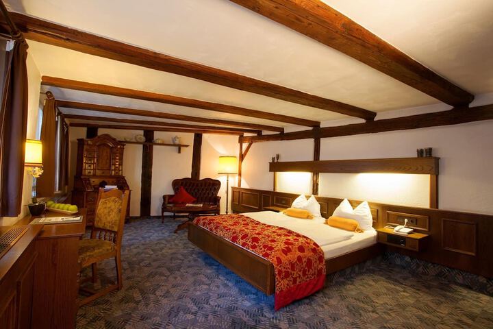 Room 13 of 52