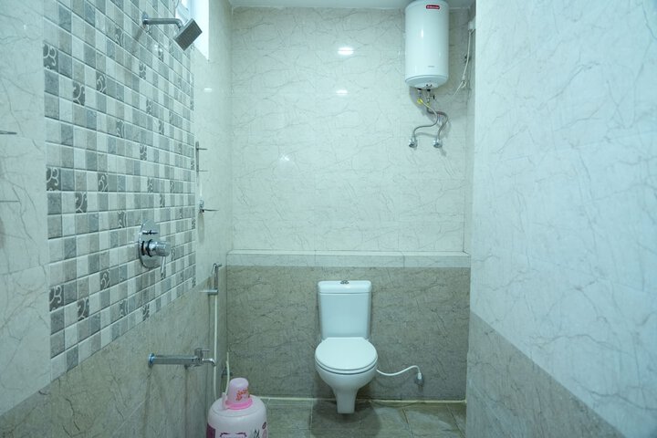 Room 17 of 21