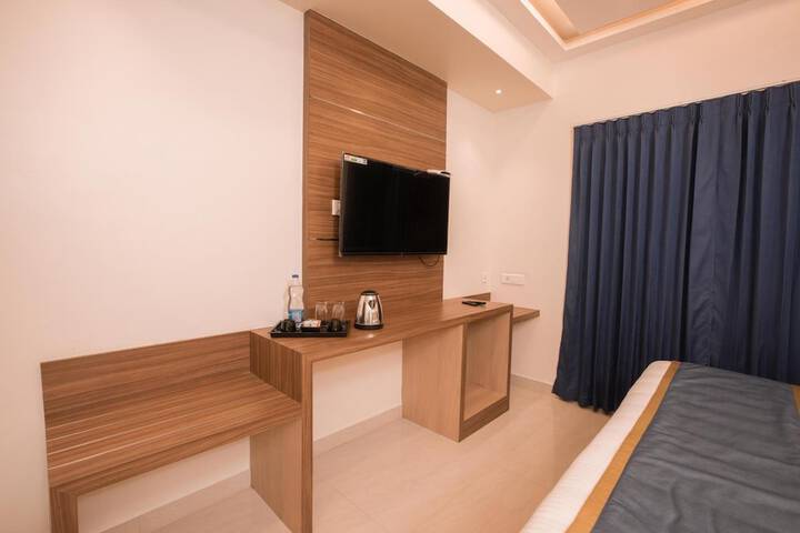 Room 16 of 42