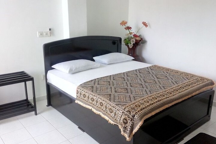 Room 2 of 53