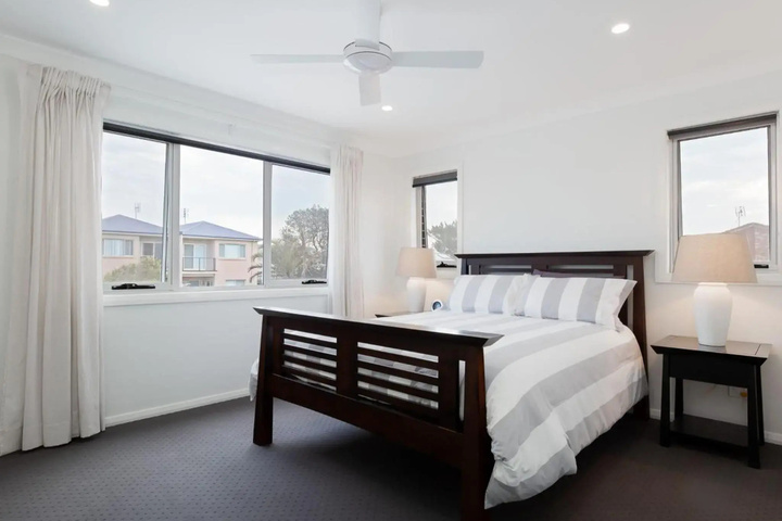 Room 3 of 18