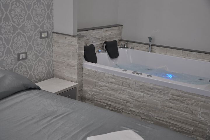 Room 8 of 26