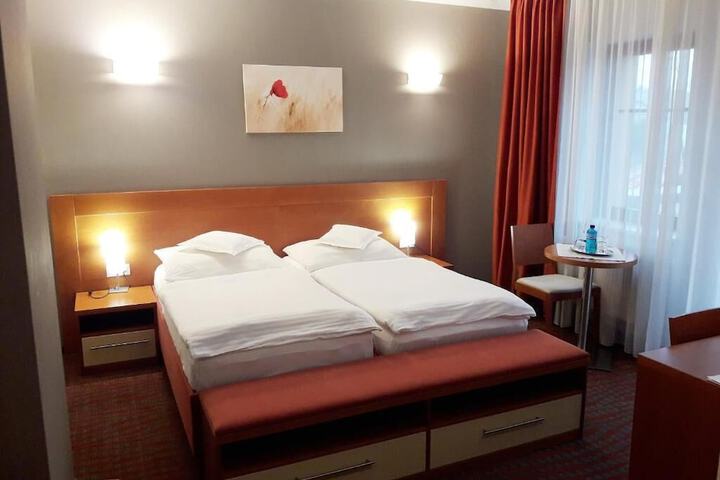 Room 2 of 24