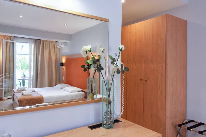 Room 19 of 126
