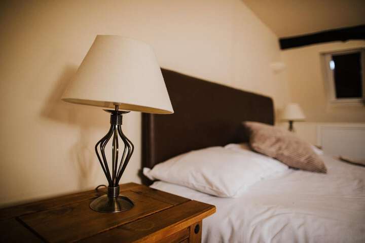 Room 18 of 37