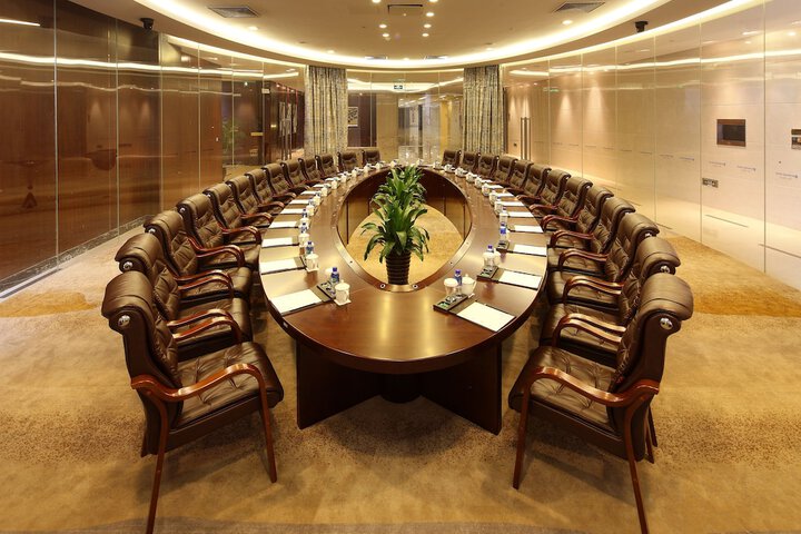Ballroom/Hall 21 of 23
