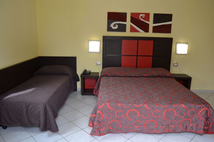 Room 5 of 50