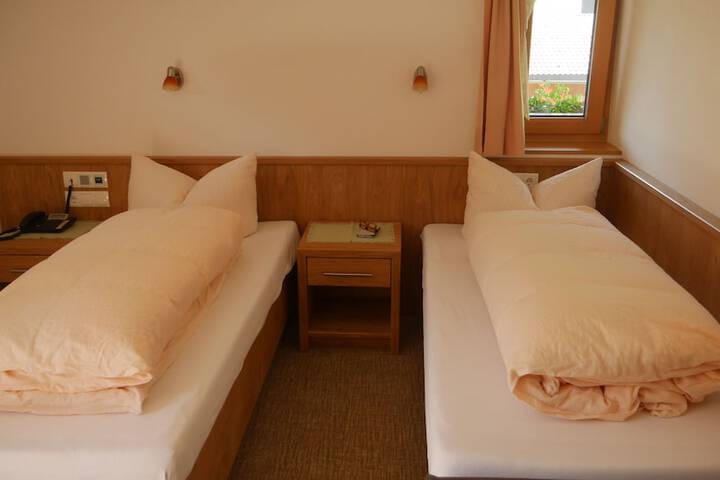 Room 6 of 43