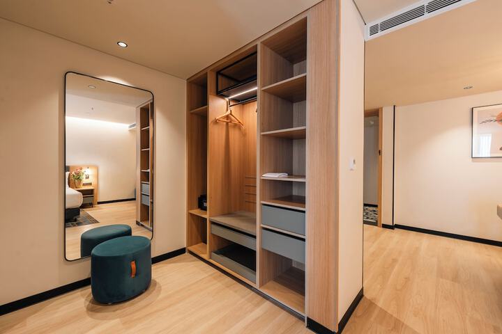 Room 42 of 78