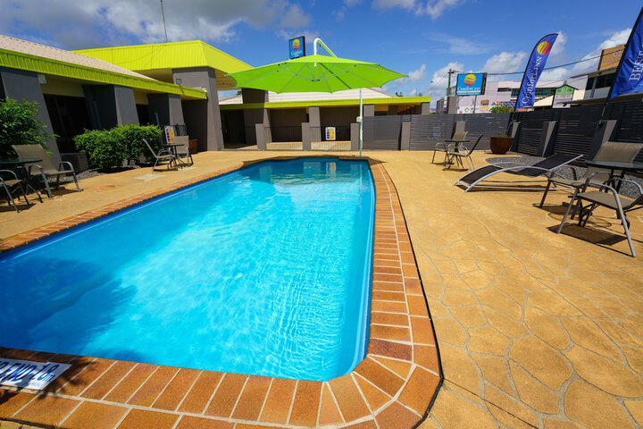 Pool 45 of 61