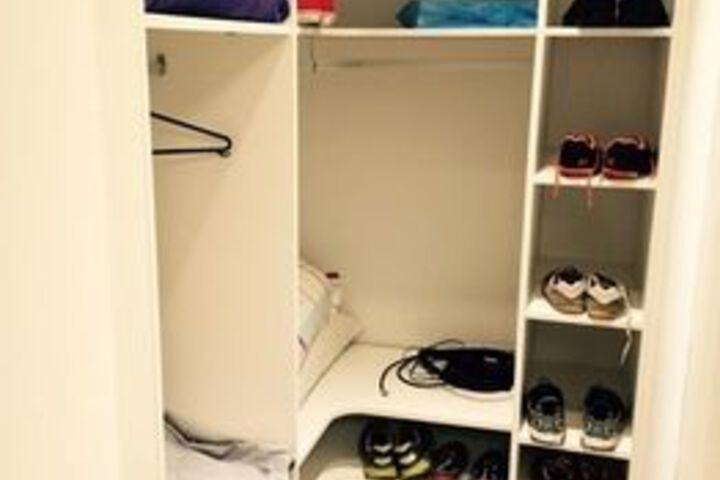 Room 10 of 15
