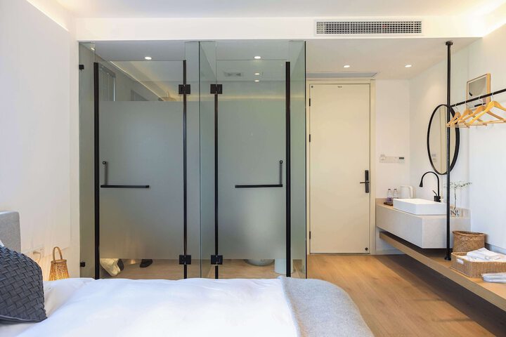 Room 81 of 125