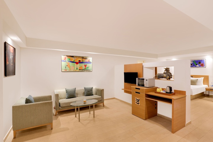 Room 17 of 47